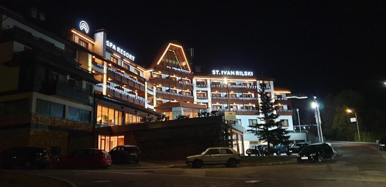 Free Spa В Св. Иван Рилски - Сладък Дом Сред Лукс Bansko Bagian luar foto
