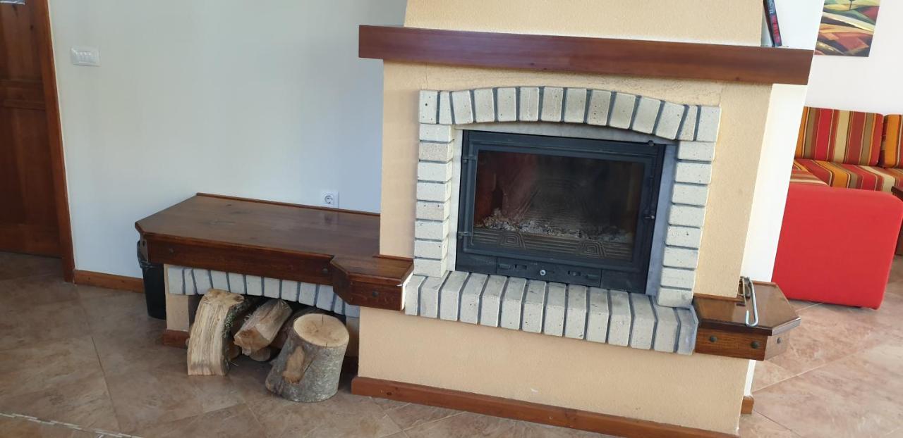 Free Spa В Св. Иван Рилски - Сладък Дом Сред Лукс Bansko Bagian luar foto