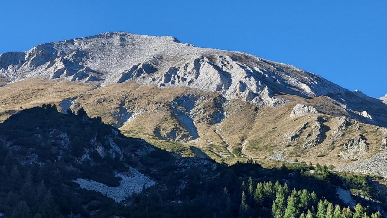 Free Spa В Св. Иван Рилски - Сладък Дом Сред Лукс Bansko Bagian luar foto